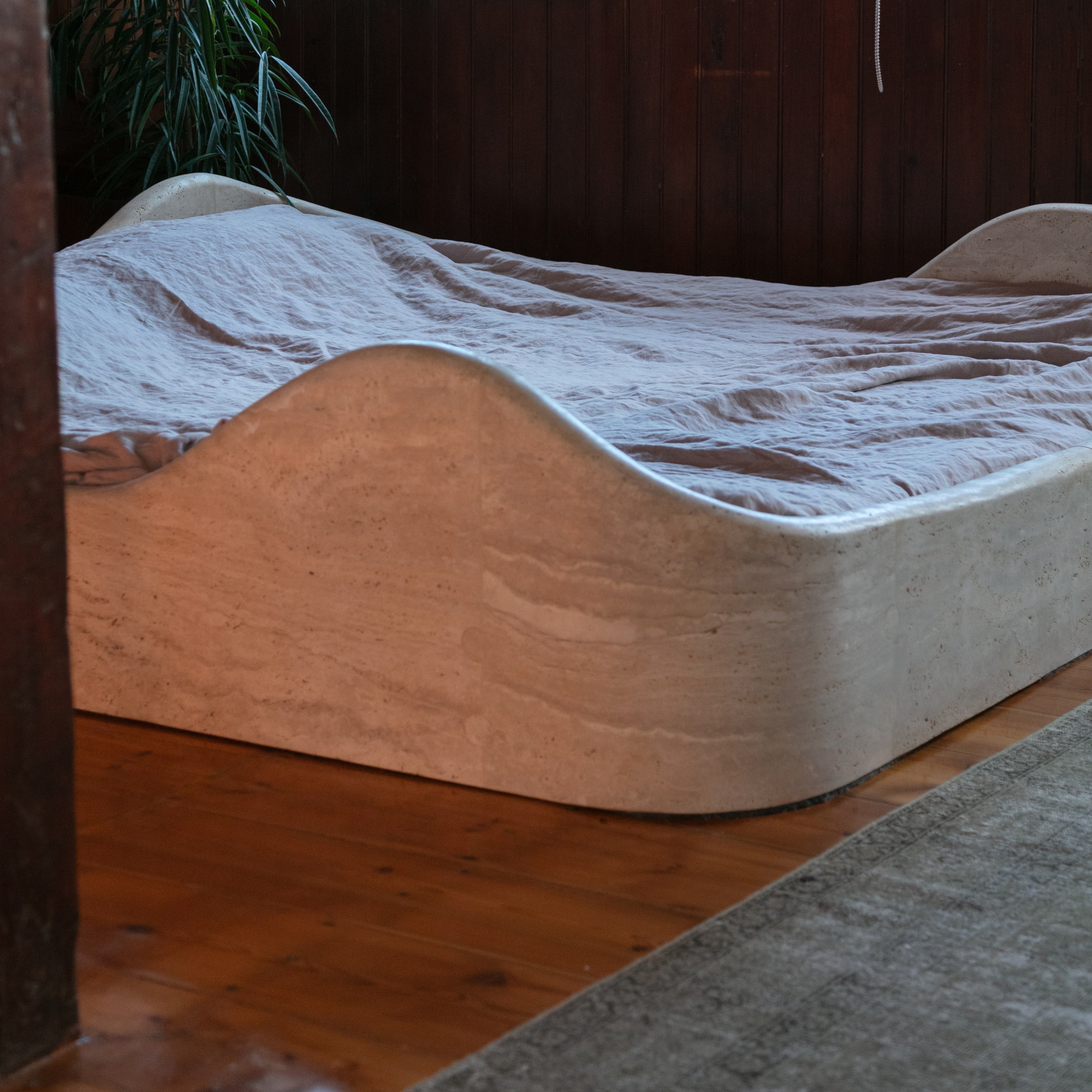 Undra Stone Bed