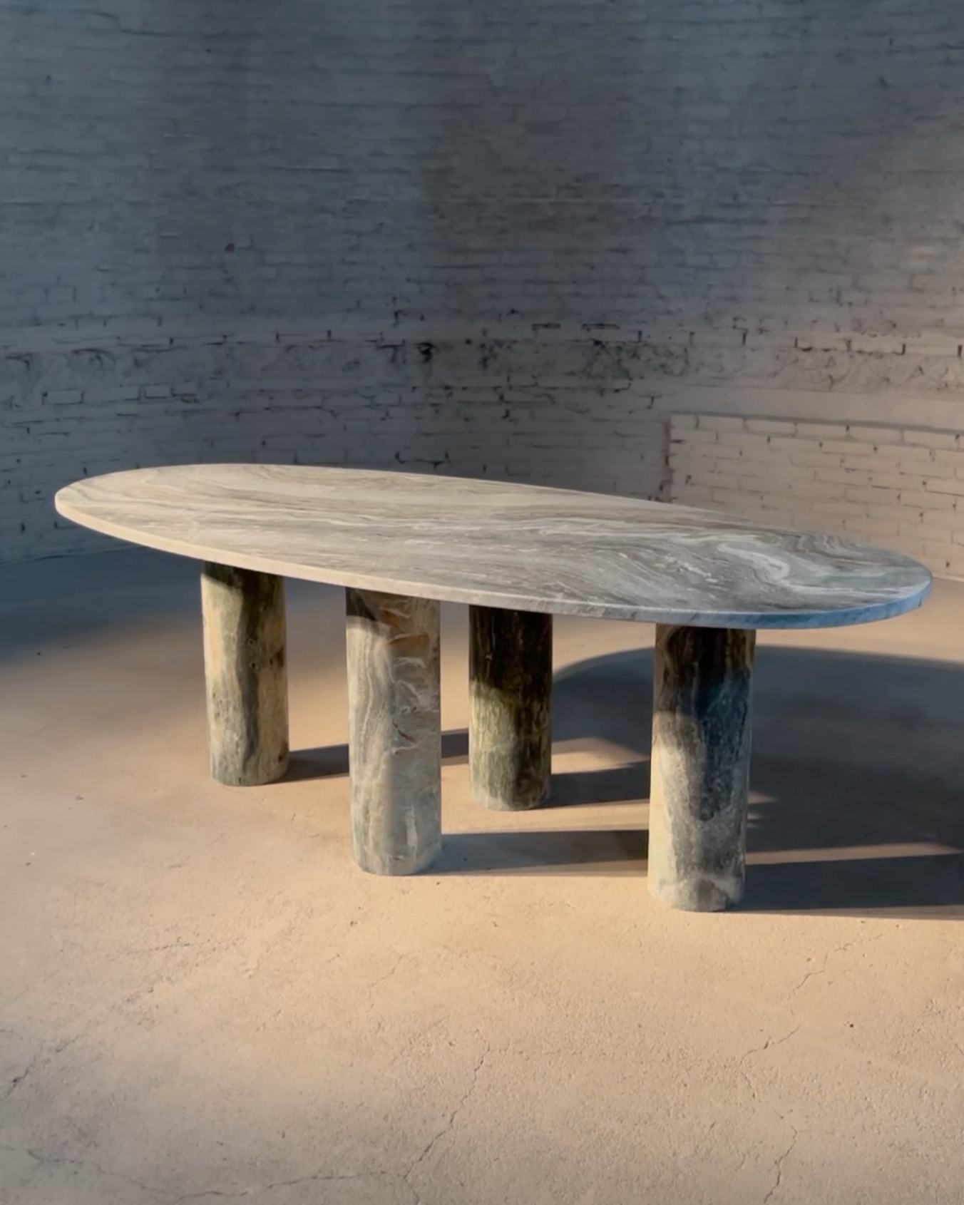 Mario Oval Dining Table X-L